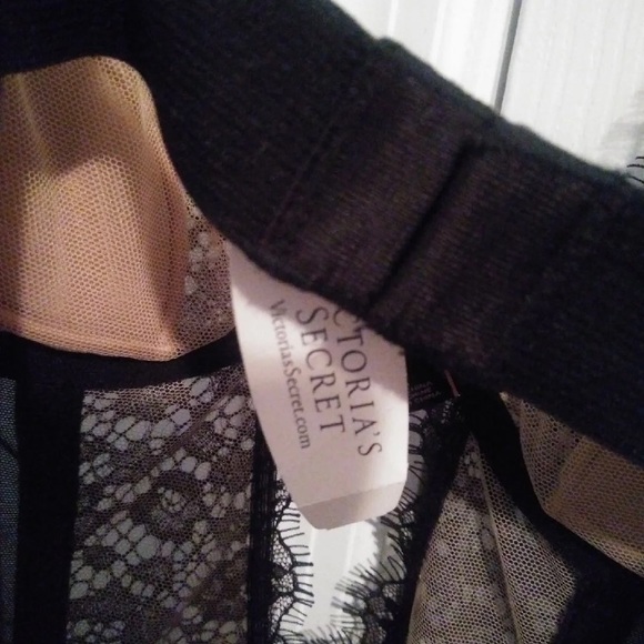 NWT VS Lingerie - Picture 3 of 4